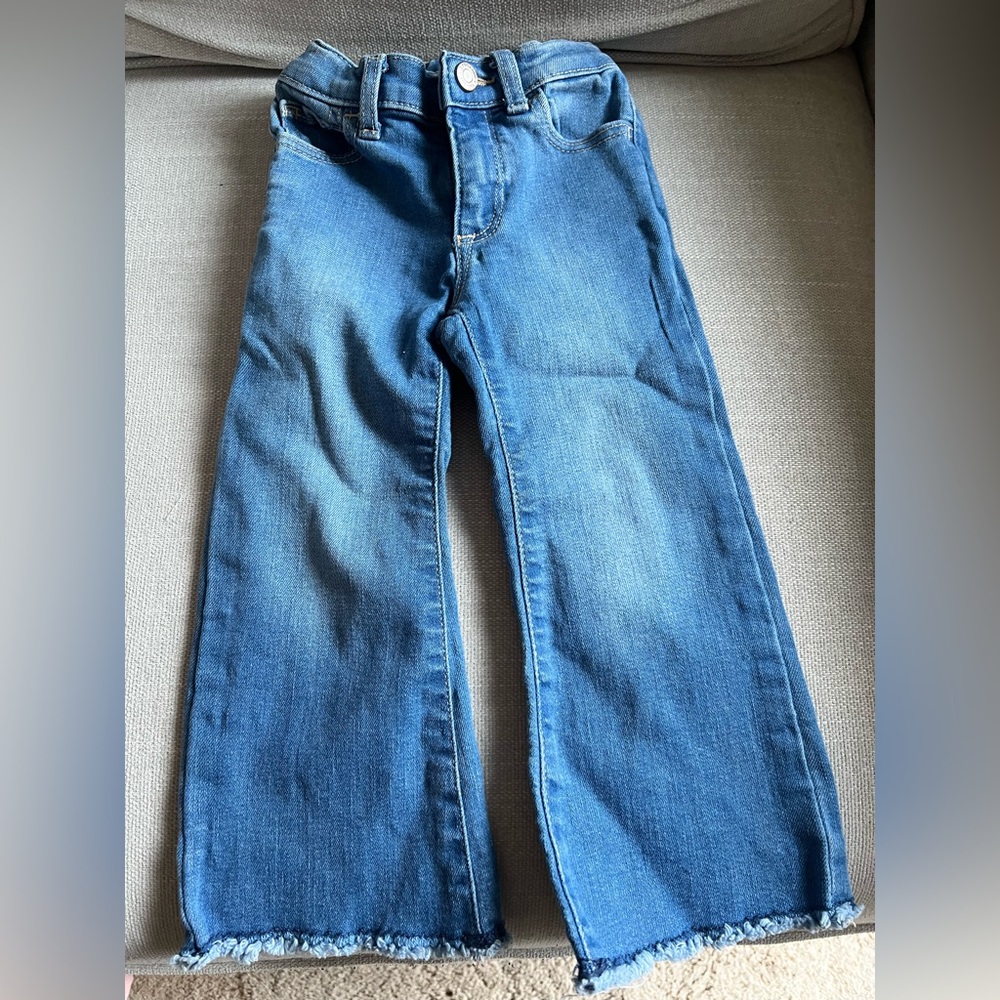 Gap toddler bell bottom jeans. Used once. Size 3T